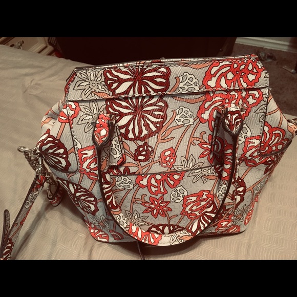 Guess Ophelia Turnlock floral Satchel - Picture 4 of 8